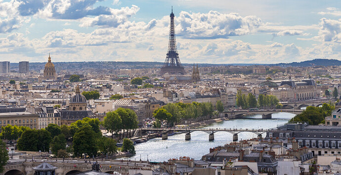 Vue-sur-les-toits-de-la-tour-Saint-Jacques--740x380--©-Elodie-Gutbrod-Créatividie