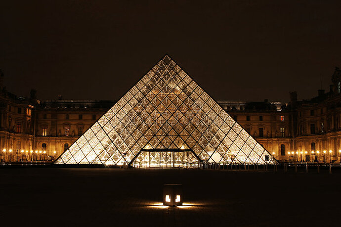 museum-du-louvre-night-view-paris-france-8304012