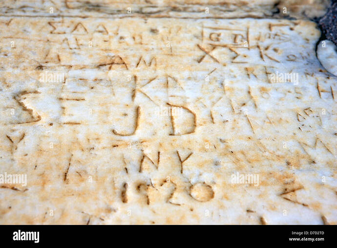 graffiti-rayado-en-marmol-de-la-acropolis-en-atenas-grecia-d7d2td