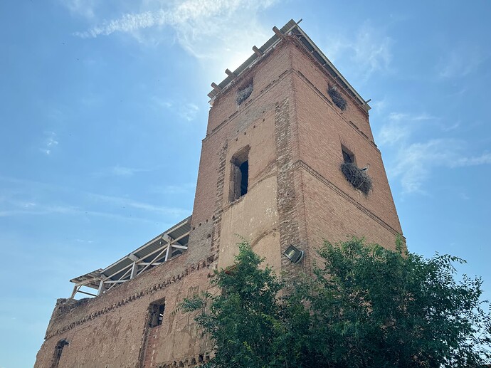 Torre de poniente