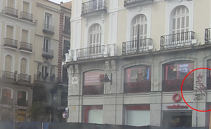 pintadas_tienda_vodafone_puerta_del_sol_13_28013_madrid
