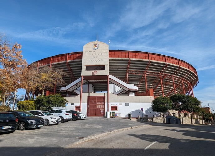 Plaza_de_toros_de_Colmenar_Viejo_01