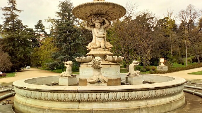11 Fuente de las Conchas (3)_Easy-Resize.com