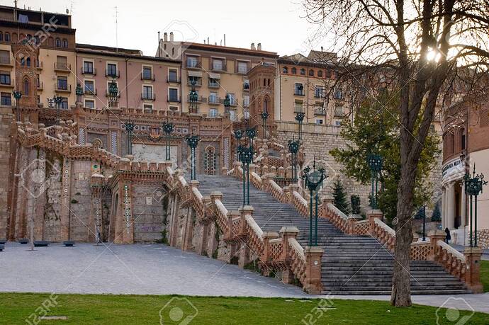 55631049-teruel-es-una-ciudad-en-aragón-situada-en-el-este-de-españa-importante-para-la-arquitectura