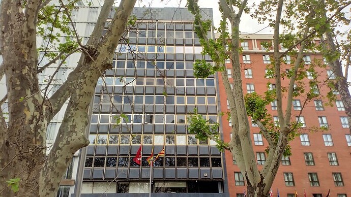 1973, Edificio Catalunya_Easy-Resize.com