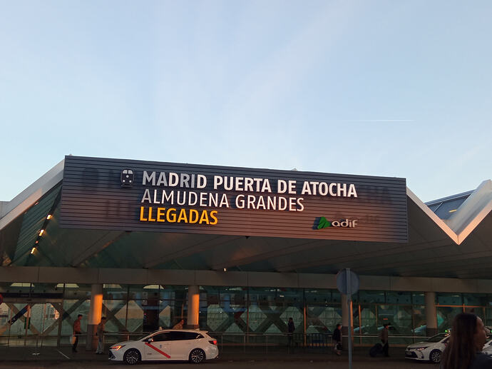 1774375905391377679144221043777