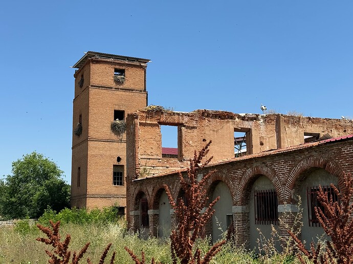 Detalle arquerías y torre de poniente
