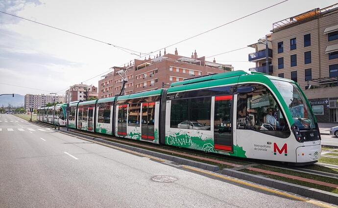 metro-granada-khiG-U110915439649hsG-1248x770@Ideal