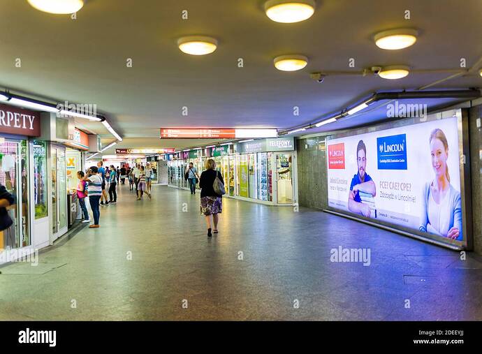 underground-shopping-arcade-under-the-roundabout-and-centrum-metro-station-warsaw-poland-europe-2DEEYJJ