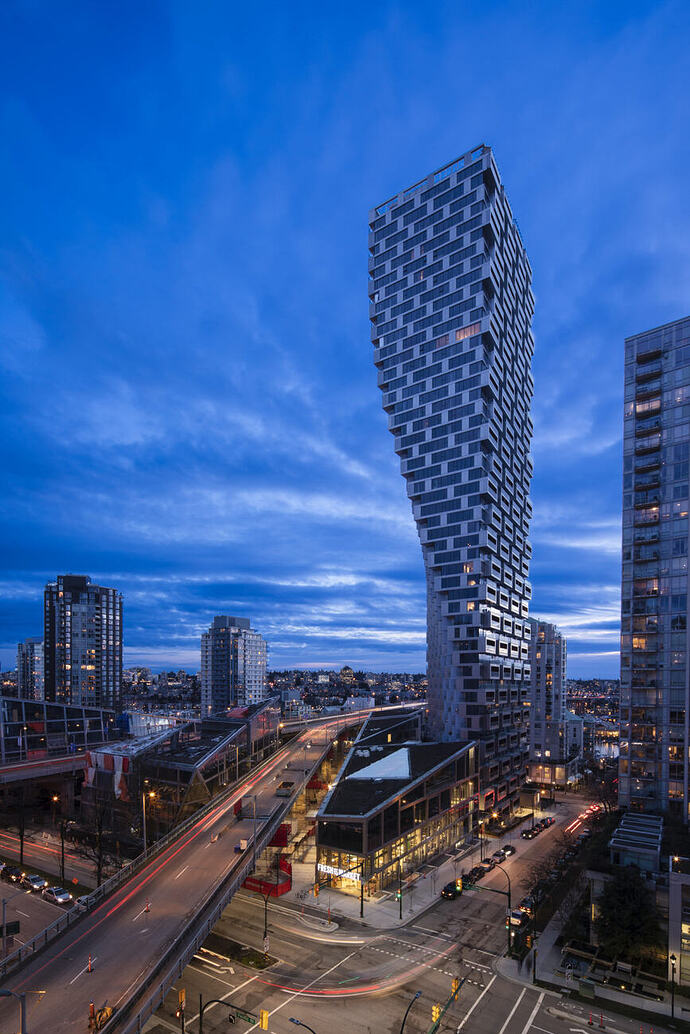 dialog-vancouver-house-web-04.jpg-1733x2600