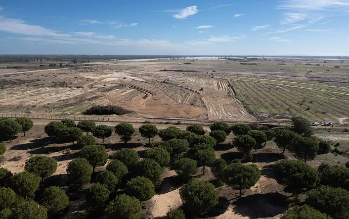 91098021-c22d-4bdd-8b8d-3f95c67c2440_source-aspect-ratio_1600w_0