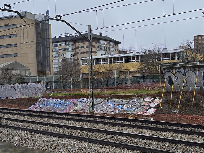 muro-derrumbado-C-5-Fuenlabrada-2