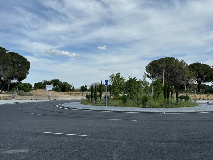 Acceso Avenida de Camarma