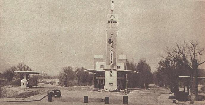 surtidordegasolinaPtaHierro-enGC.AlberoySegovia