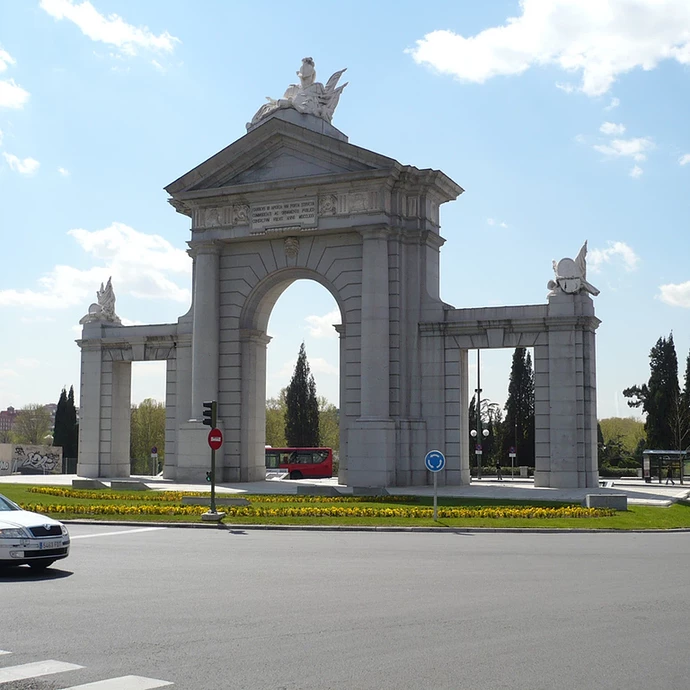 puerta-san-vicente-sabias-que-actual-replica-puerta-que-desaparecio_104