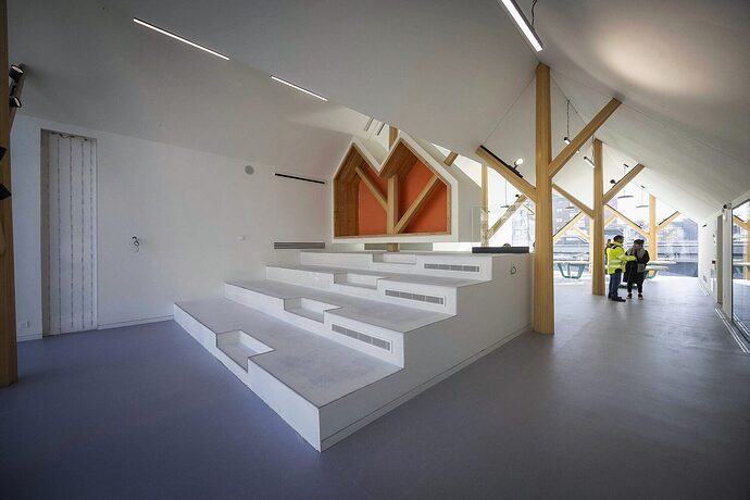 Zona-estancial-del-nuevo-centro-cultural-con-biblioteca-de-Montecarmelo-1500x1000