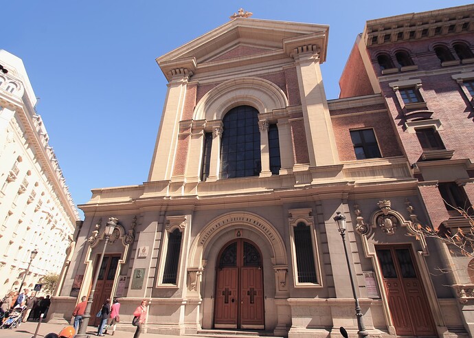 Basílica_de_Jesús_de_Medinaceli_(Madrid)_03