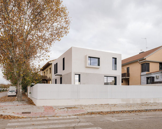 211125-EX-architects-Villaviciosa-de-Odon-2-004-1024x819