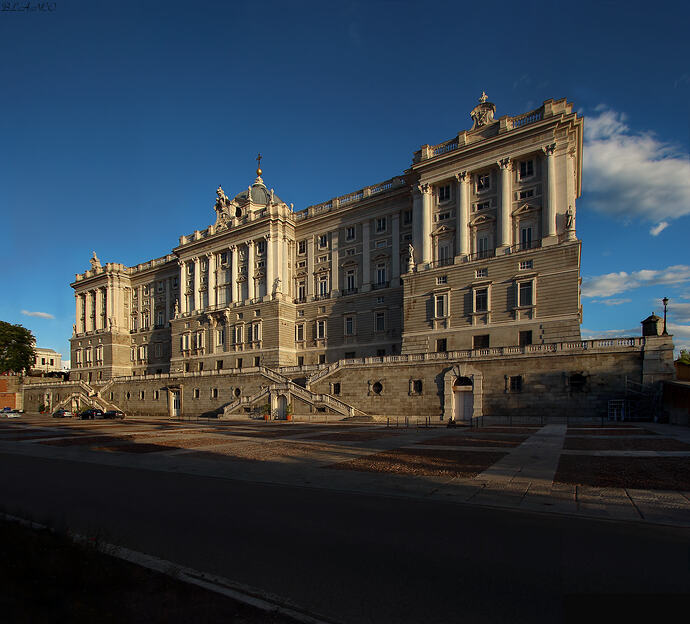 Palacio Real Explanada
