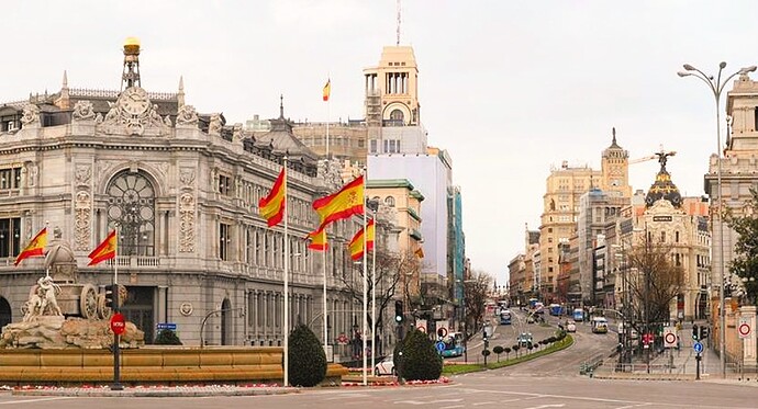 plaza-Cibeles-Alcala-vacias-coronavirus_2217988198_7625397_1300x731~2