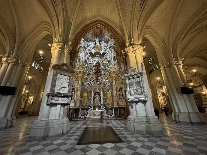 transparente-catedral-toledo-2-1024x768