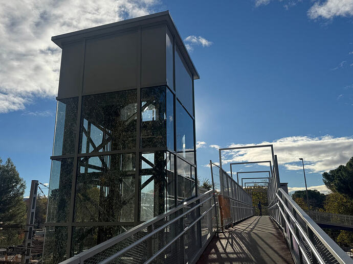 Pasarela Paseo de los Pinos