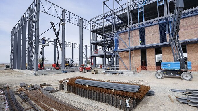 Imagen-construccion-UGR-Dones-finalizar_1859224710_199733163_1200x675