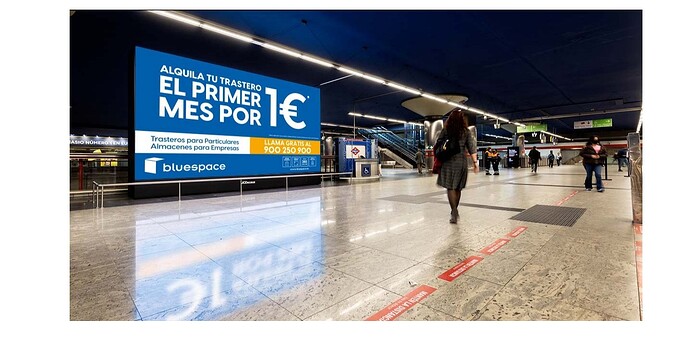 JCDecaux-DOOH-GRAN-FORMATO-Nuevo-LED-metro-Nuevos-Ministerios-22-metros-cuadrados-pantalla-entrada-metro-Nuevos-Ministerios-marcas-digital-programapublicidad