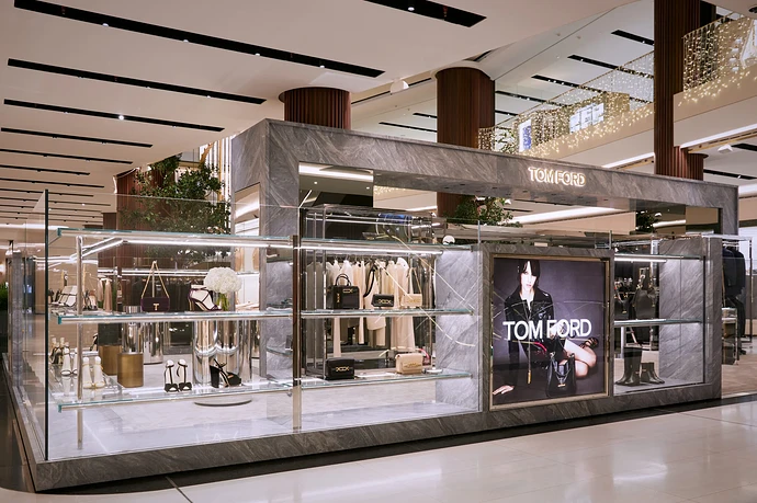 TOMFORD_GaleriaCanalejas_01-2048x1365.jpg