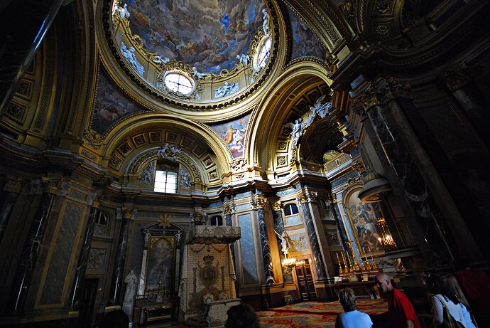Palacio_Real_de_Madrid_-_Interior_01