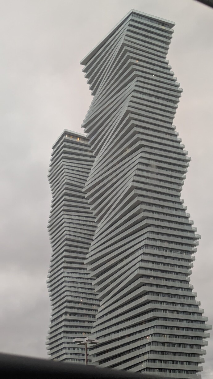 PXL_20250820_235748710