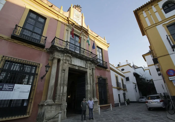patio-banderas-sevilla-RYwGcRTMDdPWhEQcgOrNfXK-1200x840@diario_abc