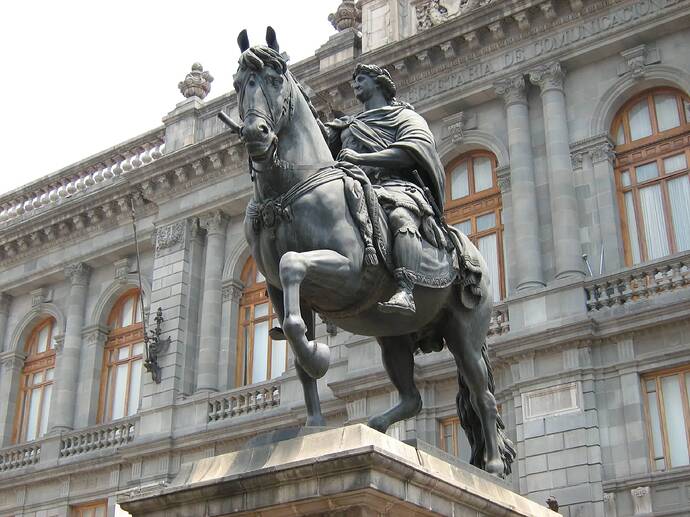Estatua_equestre_Carlos_IV