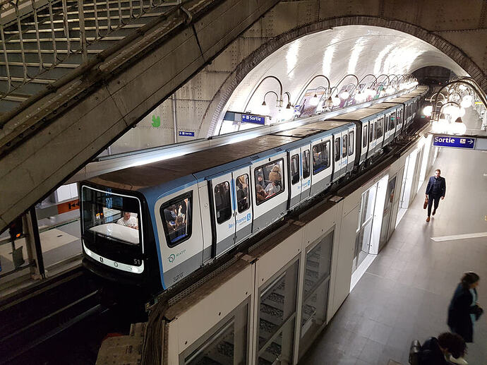 MP_14_CA_51_à_Cité_(Ligne_4)