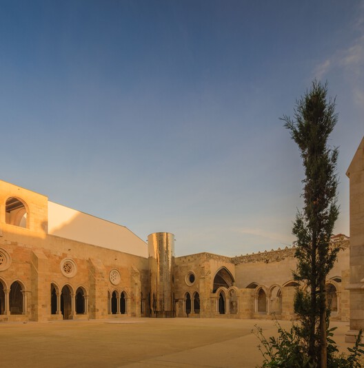 recuperacao-e-valorizacao-da-se-patriarcal-de-lisboa-instalacao-do-nucleo-arqueologico-e-recuperacao-dos-claustros-superior-e-inferior-adalberto-dias-arquitecto-lda_2