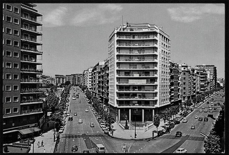 Intersección de la calle Cea Bermúdez con la Avda_ de las Islas Filipinas. Década de los 60 s. XX. Madrid, España~2