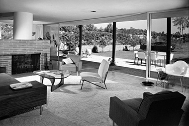Ellwood_Zimmerman_House_living_room,_1953