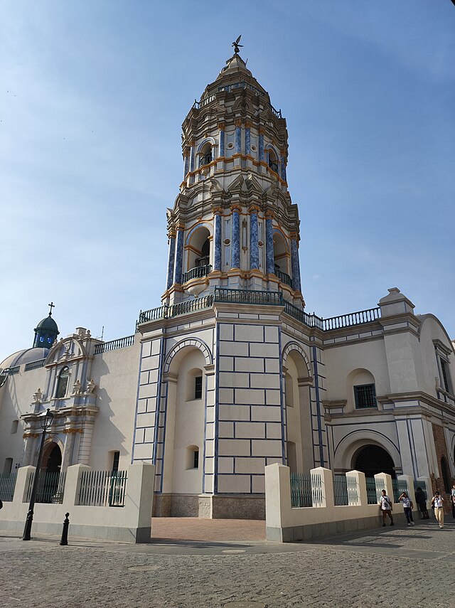 Basílica_y_convento_de_Santo_Domingo_2