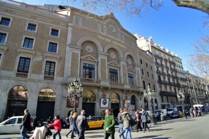 Fachada del Teatro Principal
